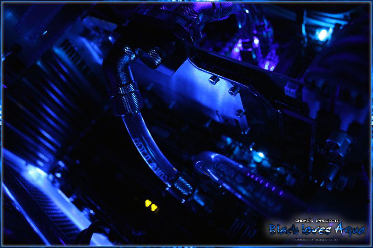 [19/11/2010] Black loves Aqua: Erstklassige Bilder der edlen Wakü-Casemod (8)