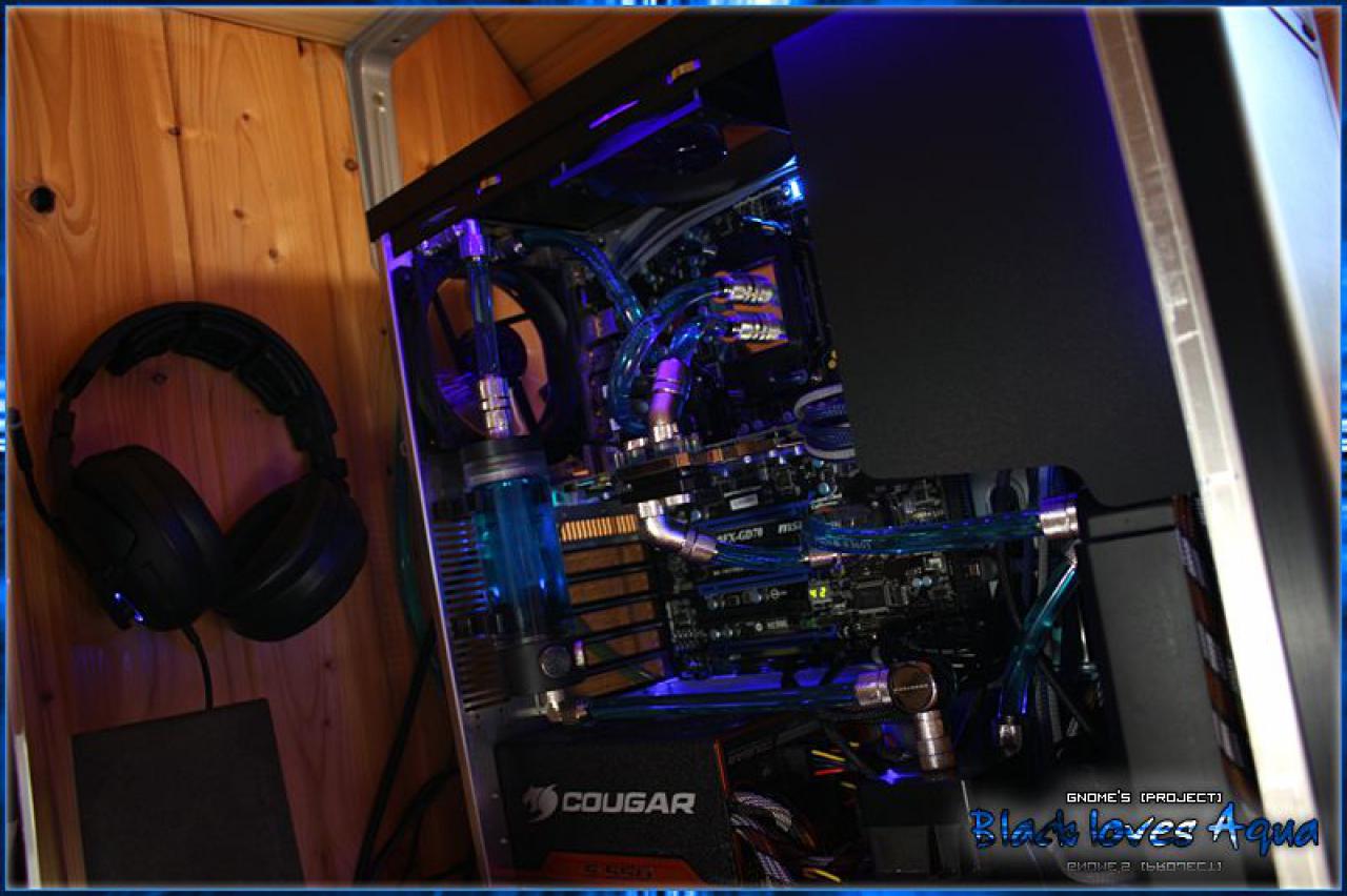 [19/11/2010] Black loves Aqua: Erstklassige Bilder der edlen Wakü-Casemod (11)