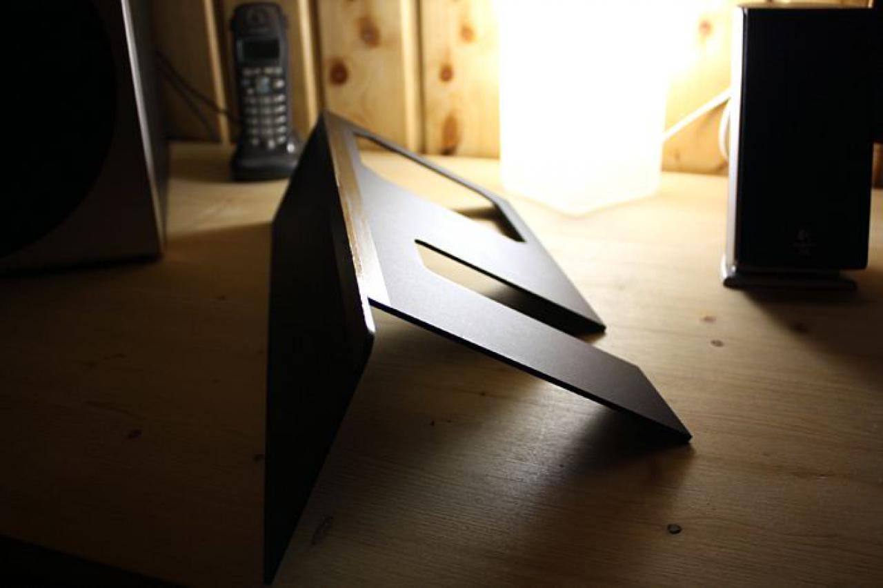 [19/11/2010] Black loves Aqua: Erstklassige Bilder der edlen Wakü-Casemod (17)