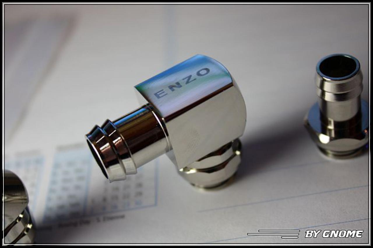 [19/11/2010] Black loves Aqua: Erstklassige Bilder der edlen Wakü-Casemod (52)