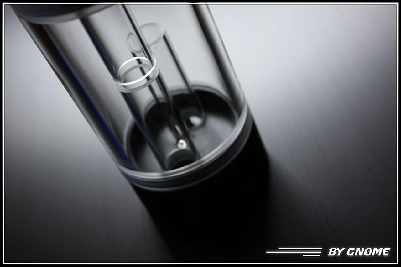 [19/11/2010] Black loves Aqua: Erstklassige Bilder der edlen Wakü-Casemod (57)