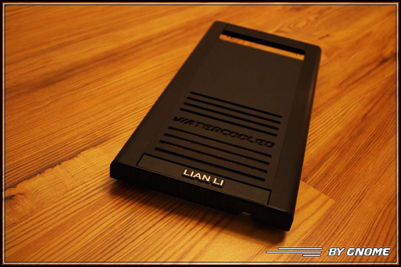[19/11/2010] Black loves Aqua: Erstklassige Bilder der edlen Wakü-Casemod (60)