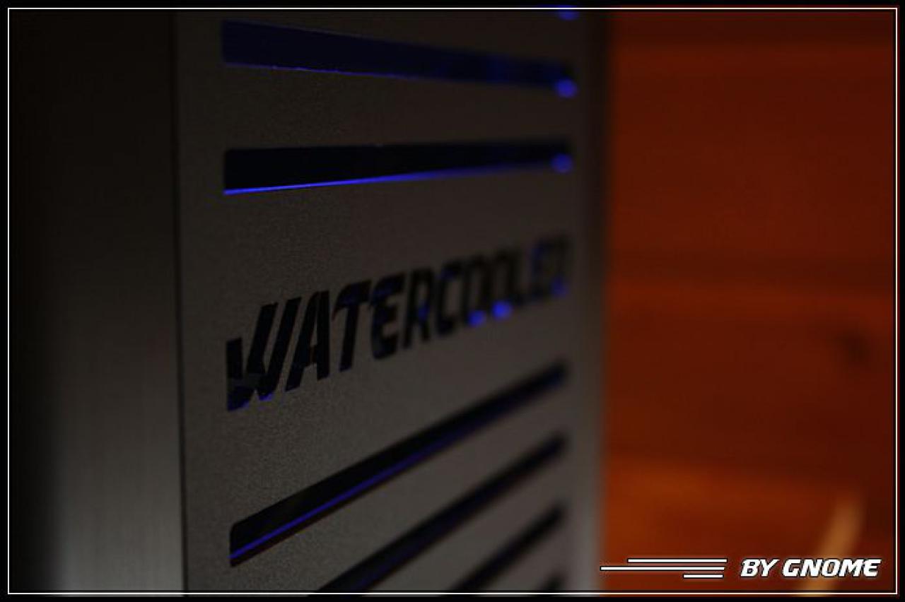 [19/11/2010] Black loves Aqua: Erstklassige Bilder der edlen Wakü-Casemod (65)