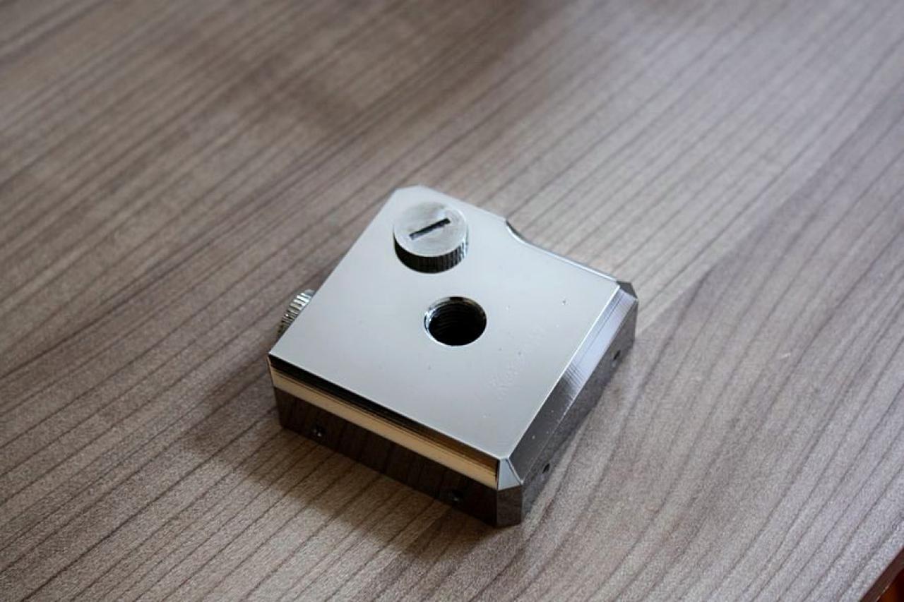 [12/11/2010] A New Era: Starke Lian-Li-Casemod mit Wasserkühlung (21)