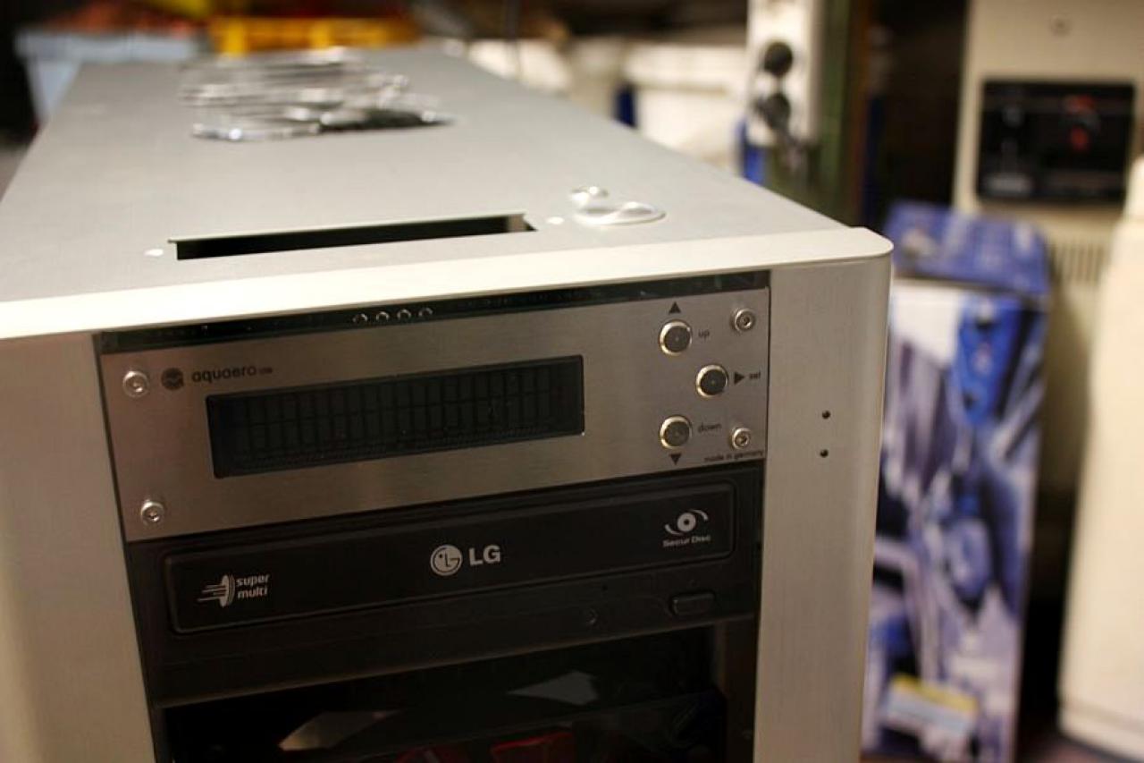 [12/11/2010] A New Era: Starke Lian-Li-Casemod mit Wasserkühlung (32)