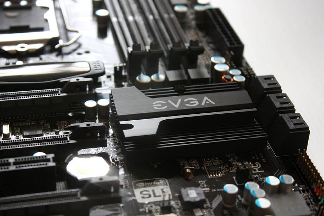 [12/11/2010] A New Era: Starke Lian-Li-Casemod mit Wasserkühlung (33)