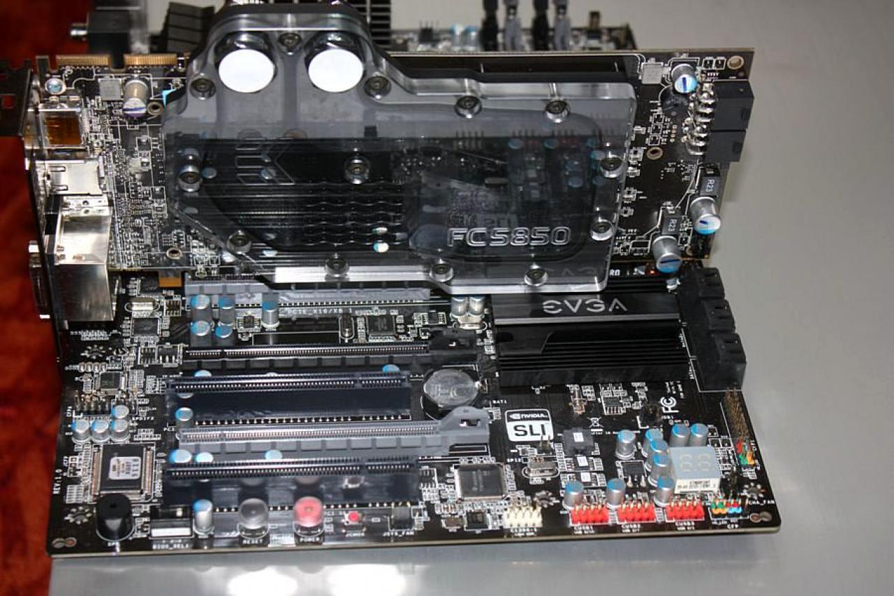 [12/11/2010] A New Era: Starke Lian-Li-Casemod mit Wasserkühlung (36)