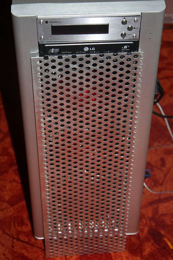 [12/11/2010] A New Era: Starke Lian-Li-Casemod mit Wasserkühlung (47)