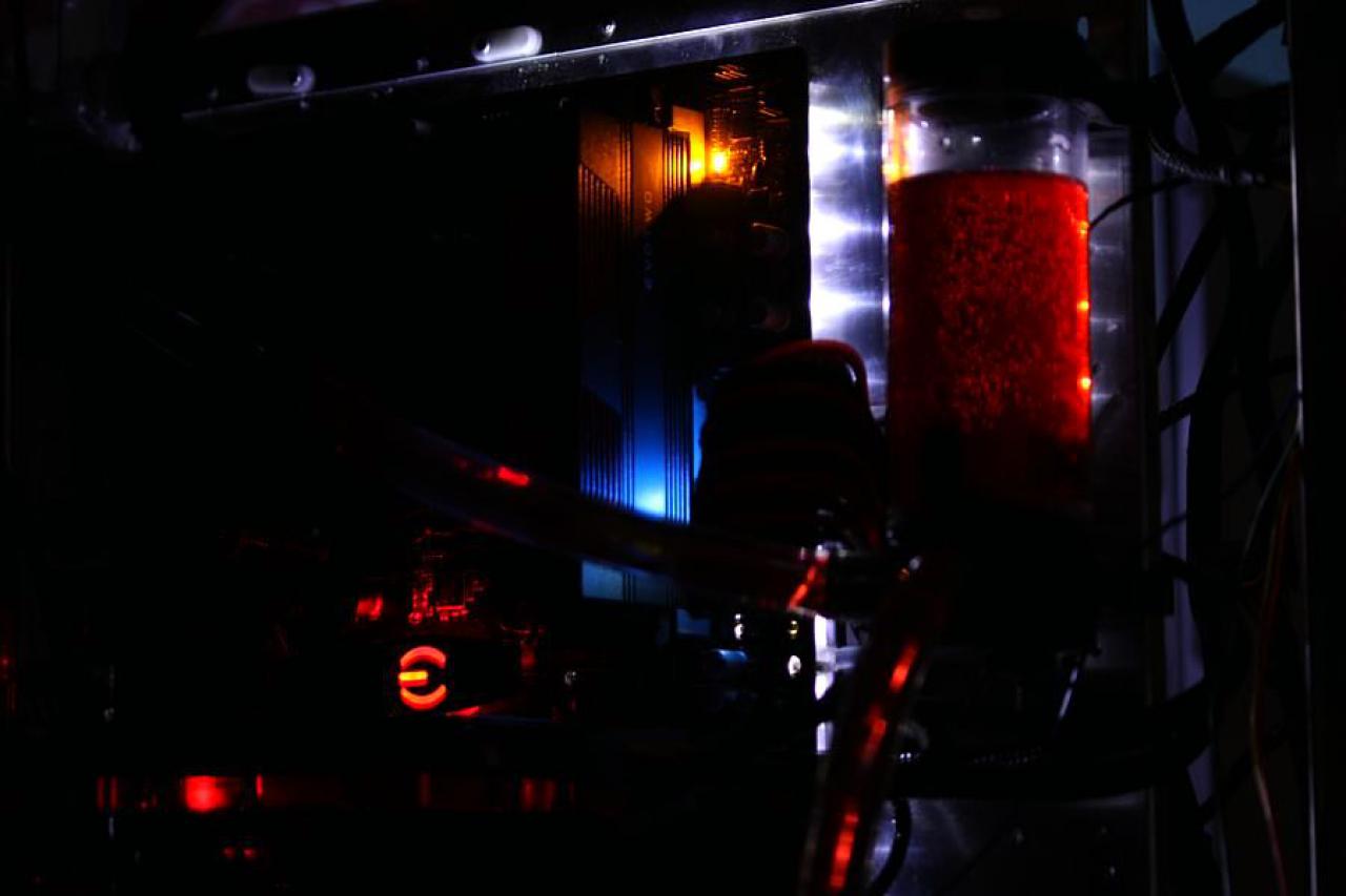 [12/11/2010] A New Era: Starke Lian-Li-Casemod mit Wasserkühlung (48)