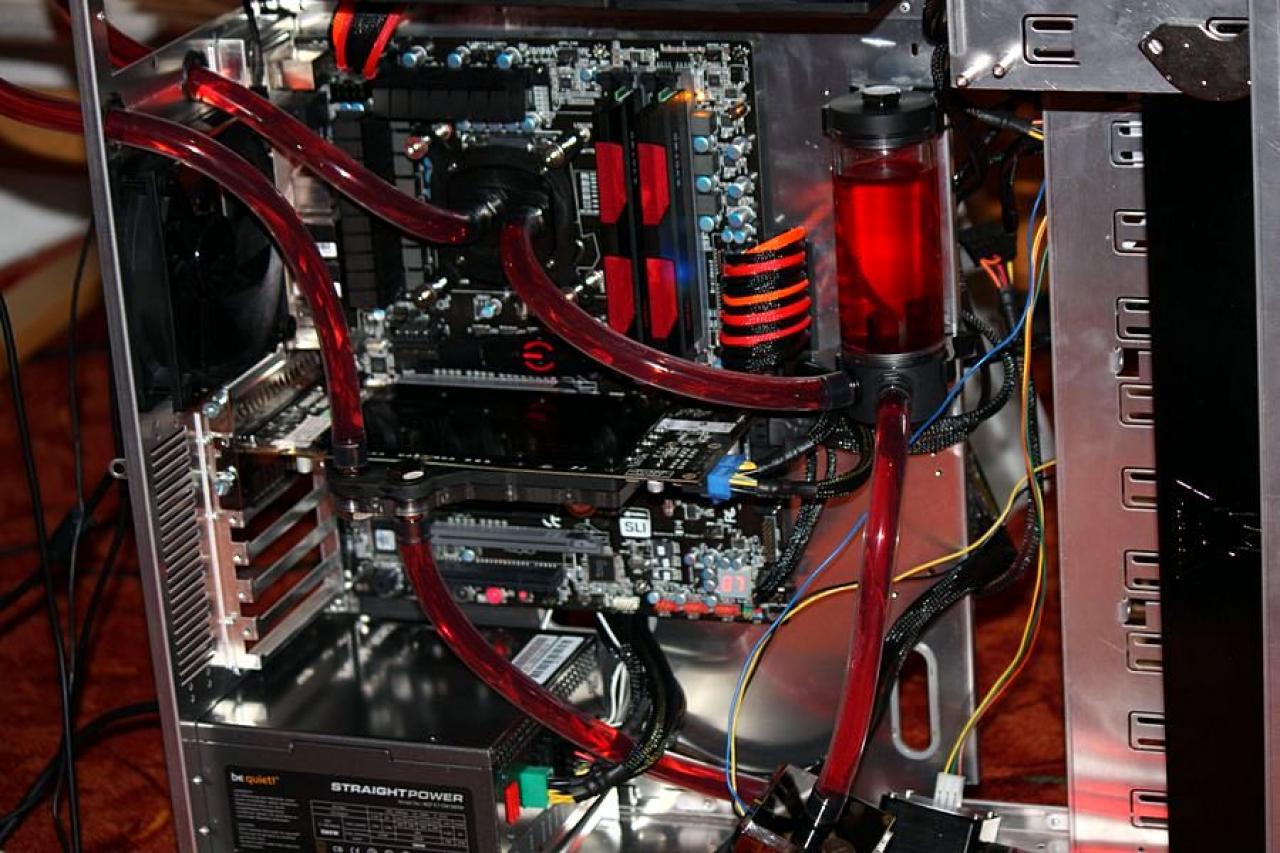 [12/11/2010] A New Era: Starke Lian-Li-Casemod mit Wasserkühlung (52)