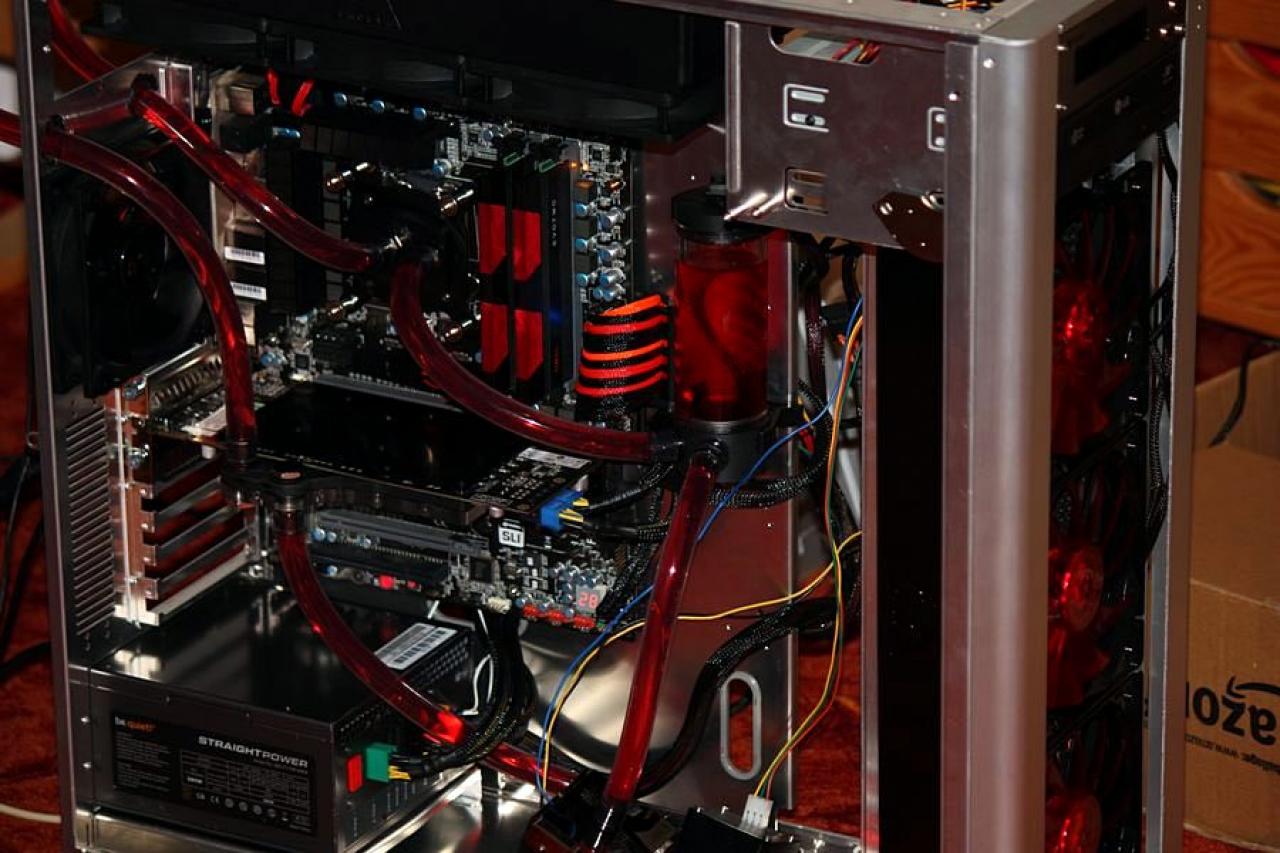 [12/11/2010] A New Era: Starke Lian-Li-Casemod mit Wasserkühlung (54)