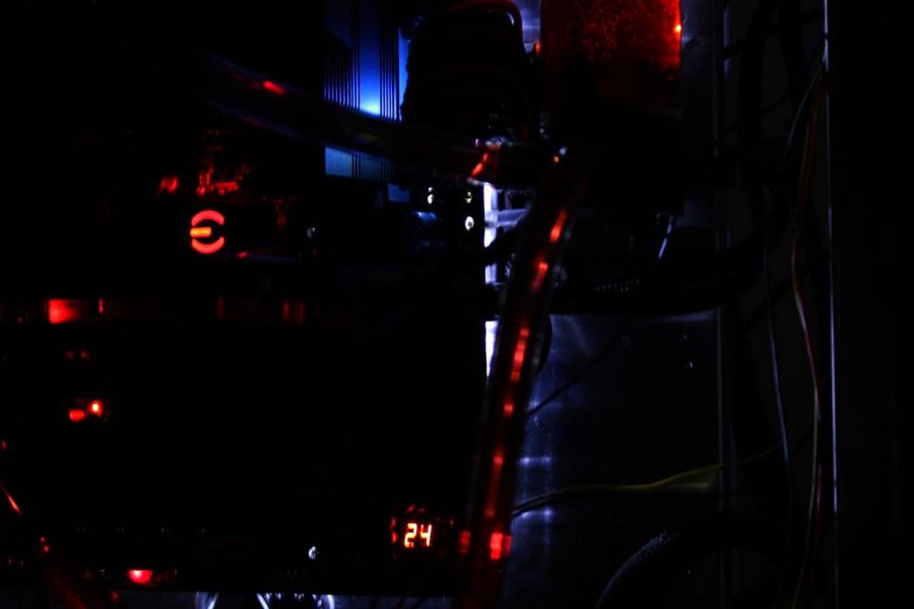 [12/11/2010] A New Era: Starke Lian-Li-Casemod mit Wasserkühlung (57)