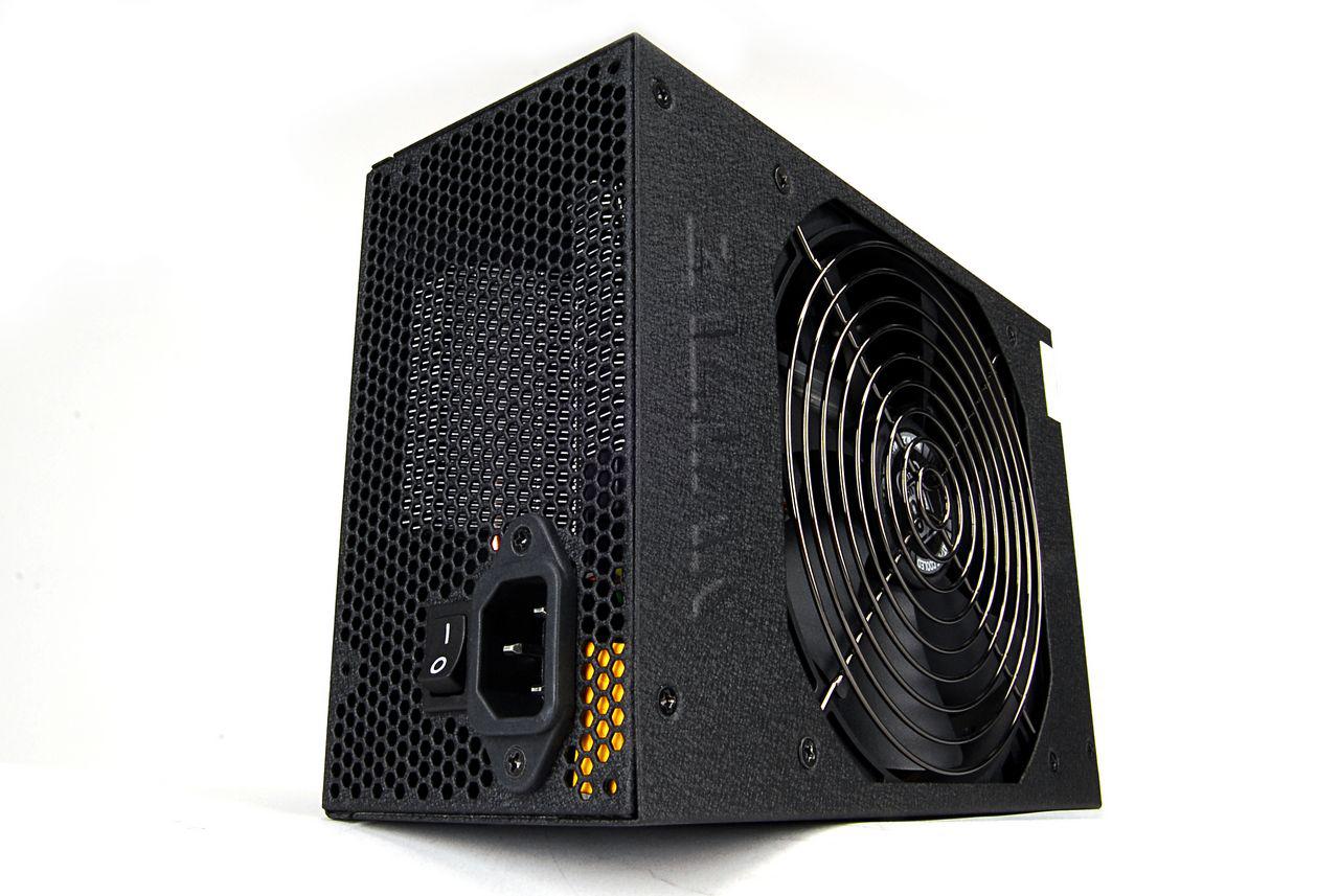 [11/11/2010] Zalman ZM850-HP Plus (13)