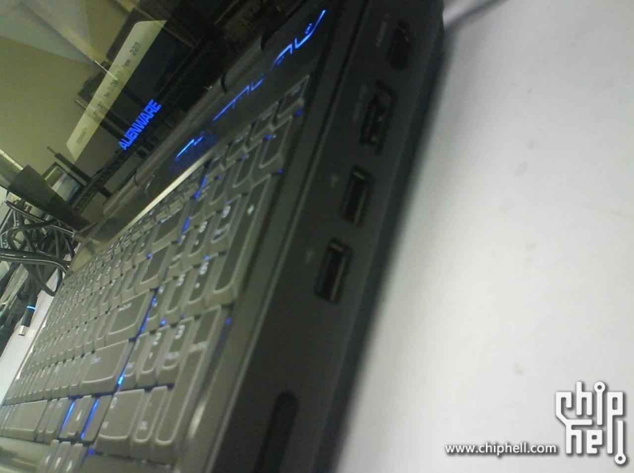 [10/12/2010] Alienware M17xR3: Fotos und Benchmarks des Sandy Bridge-Notebooks aufgetaucht (8)
