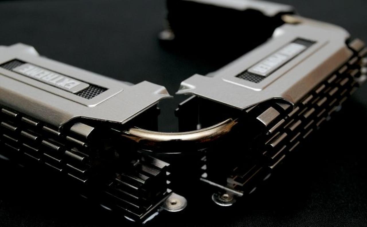 [20/12/2010] Asrock P67 Extreme6: Detailfotos des Sandy Bridge-Mainboards veröffentlicht (21)