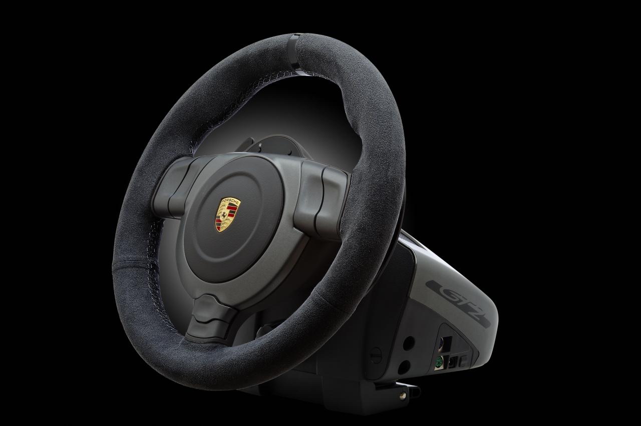 [16/12/2010] Fanatec Porsche 911 GT2 Wheel (6)