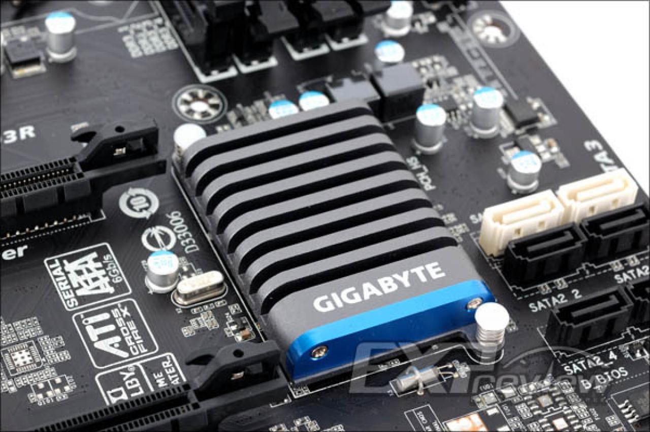 [20/12/2010] Gigabyte GA-P67A-UD3R: Detailfotos des Sandy Bridge-Mainboards veröffentlicht (9)