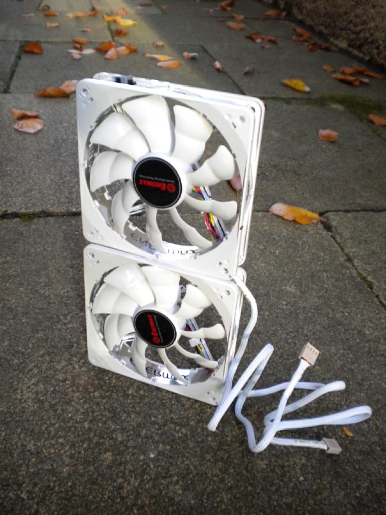 [21/12/2010] HAF-932-Casemod mal anders: Weiß-blauer PC aus Bayern (22)