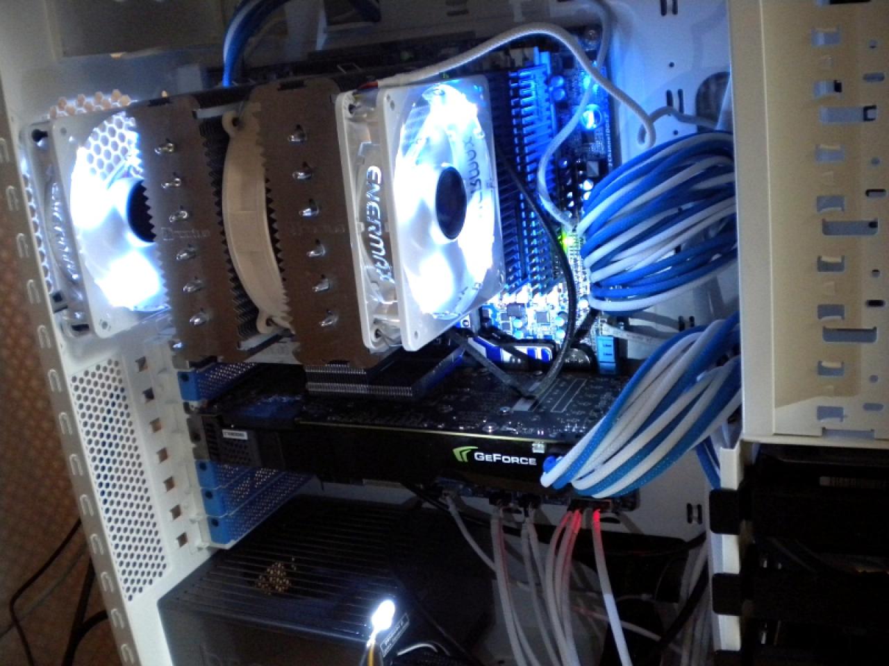 [21/12/2010] HAF-932-Casemod mal anders: Weiß-blauer PC aus Bayern (40)