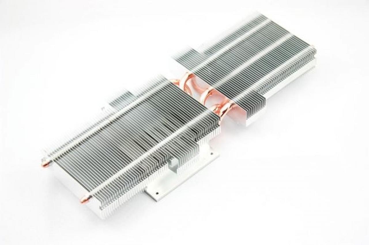 [16/12/2010] Inno3D: Grafikkartenkühler mit drei Lüftern für Geforce GTX 580 und Geforce GTX 570