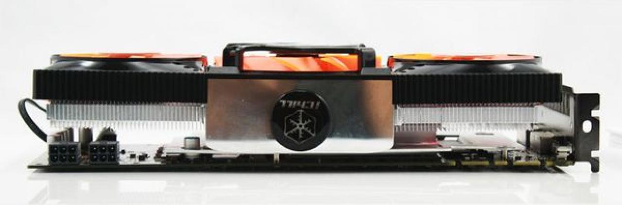 [16/12/2010] Inno3D: Grafikkartenkühler mit drei Lüftern für Geforce GTX 580 und Geforce GTX 570 (10)