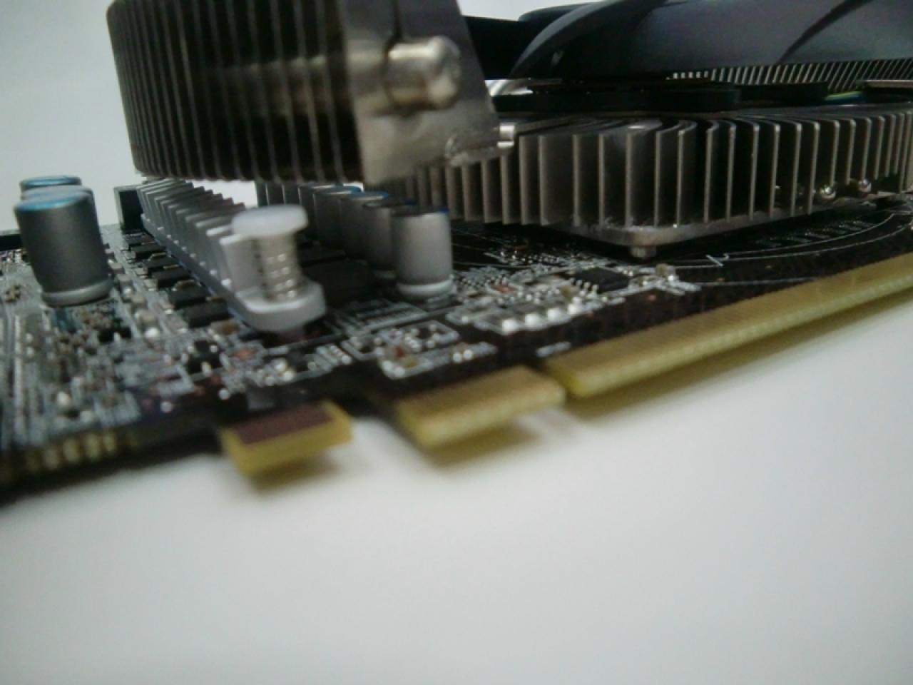 [17/12/2010] MSI Radeon HD 6850 Cyclone Power Edition: Auf 1.020 MHz GPU-Takt übertaktet - Update (9)