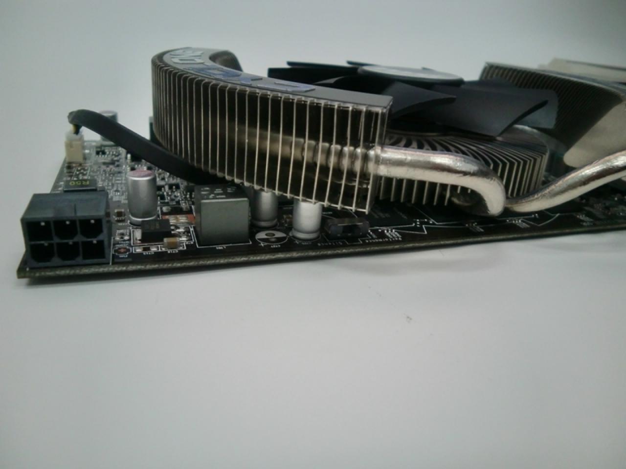 [17/12/2010] MSI Radeon HD 6850 Cyclone Power Edition: Auf 1.020 MHz GPU-Takt übertaktet - Update (10)