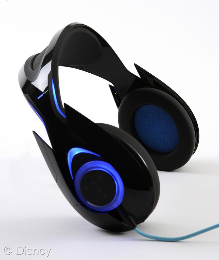[09/12/2010] Monster Cable Daft Punk Edition Tron Legacy Kopfhörer (4)