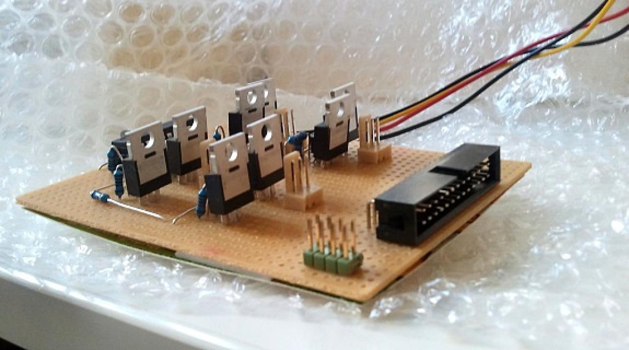 [23/12/2010] PCGH-Casemod von NobLorRos - Update: Zusammenbau (5)