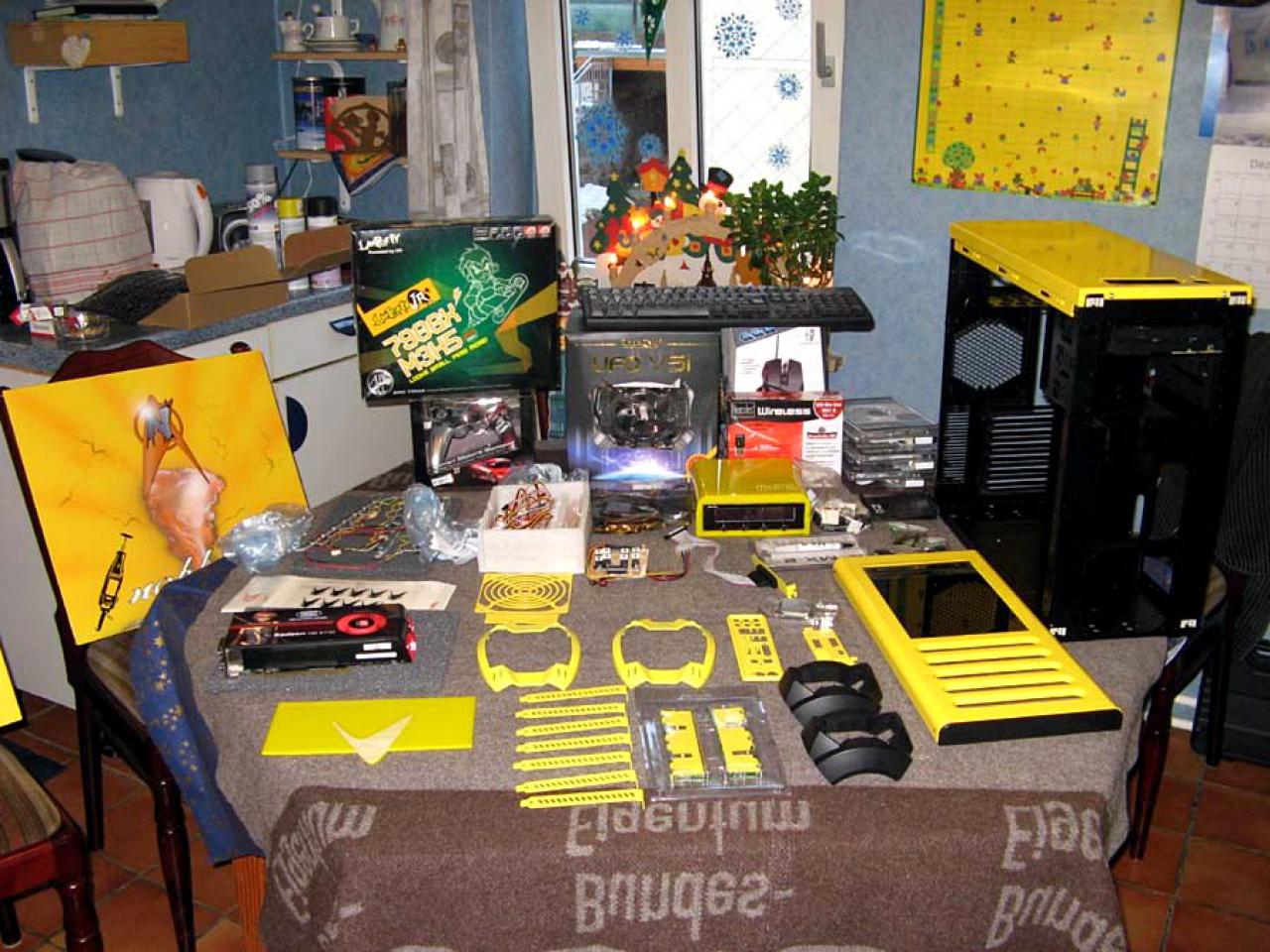 [23/12/2010] PCGH-Casemod von NobLorRos - Update: Zusammenbau (19)