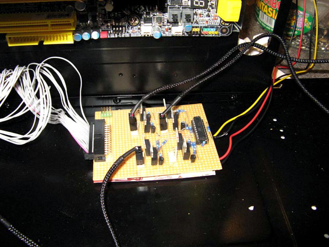 [23/12/2010] PCGH-Casemod von NobLorRos - Update: Zusammenbau (26)