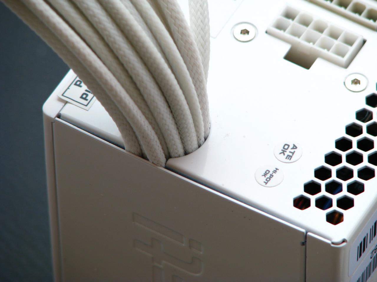 [16/12/2010] Extreme Casemod-Bedingungen: Zugefrorene Stromleitungen und Lego-Werkzeuge (24)