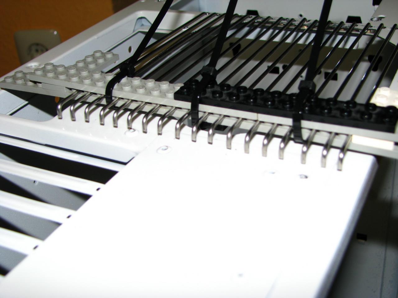 [16/12/2010] Extreme Casemod-Bedingungen: Zugefrorene Stromleitungen und Lego-Werkzeuge (43)