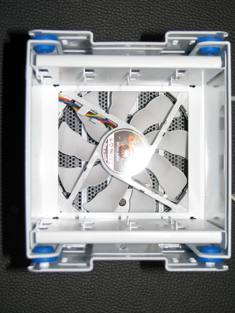 [16/12/2010] Extreme Casemod-Bedingungen: Zugefrorene Stromleitungen und Lego-Werkzeuge (51)