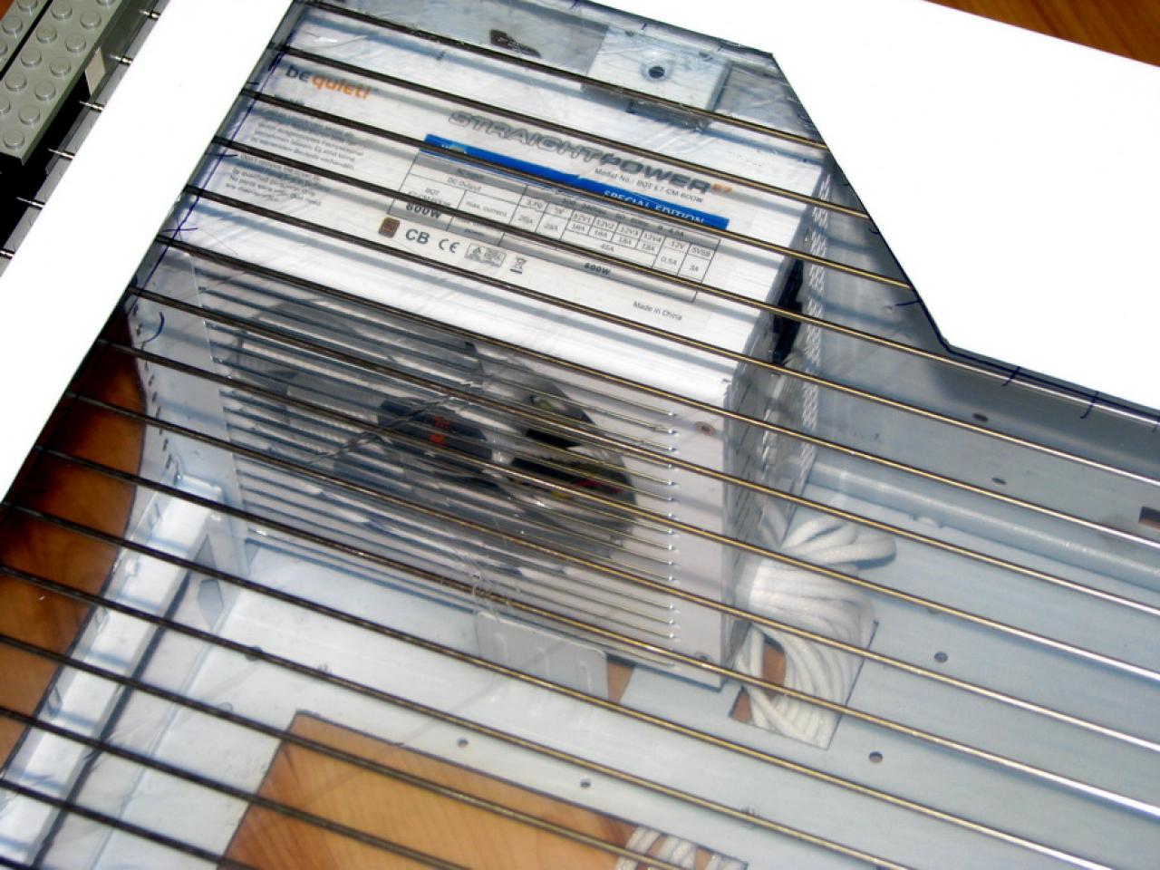 [16/12/2010] Extreme Casemod-Bedingungen: Zugefrorene Stromleitungen und Lego-Werkzeuge (63)