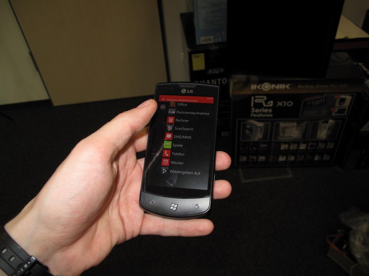 [16/12/2010] Windows Phone 7 bindet Live-Features ins Smartphone ein. Außerdem liefert das Touchpad Know-How für kommende Windows-Versionen. (5)