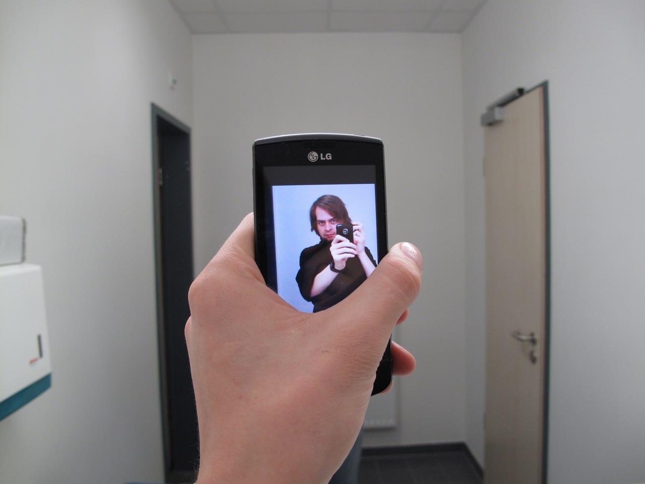 [16/12/2010] Windows Phone 7 bindet Live-Features ins Smartphone ein. Außerdem liefert das Touchpad Know-How für kommende Windows-Versionen. (8)