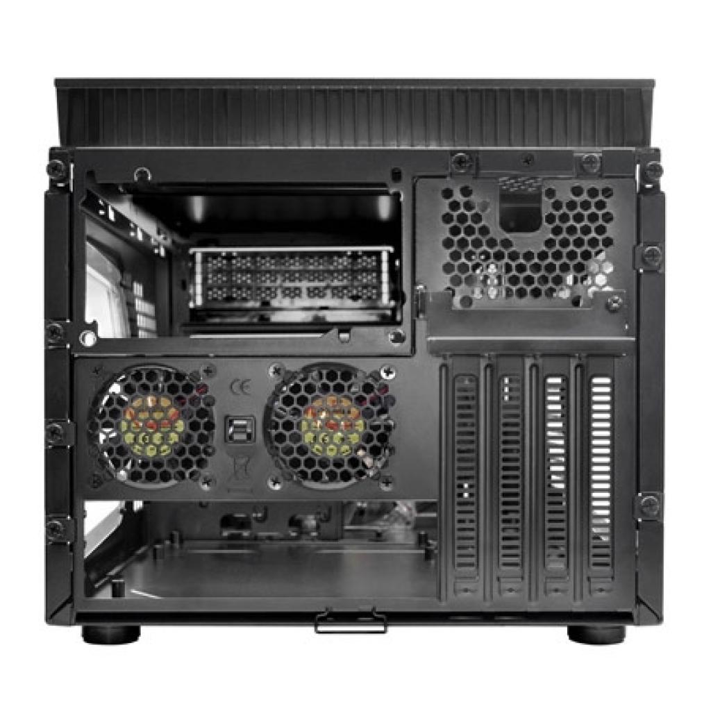 [07/12/2010] Thermaltake Armor A30: Kompaktes Gehäuse für Gamer (2)