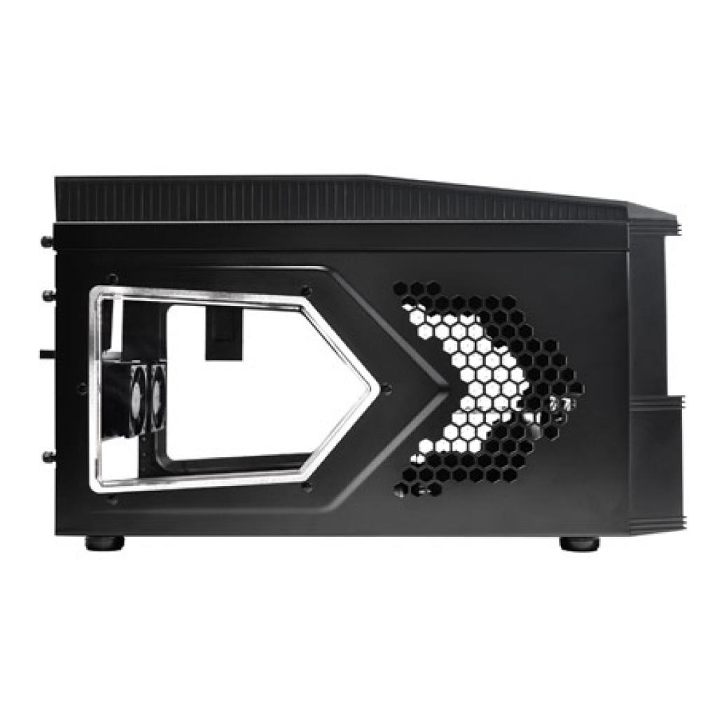[07/12/2010] Thermaltake Armor A30: Kompaktes Gehäuse für Gamer (5)