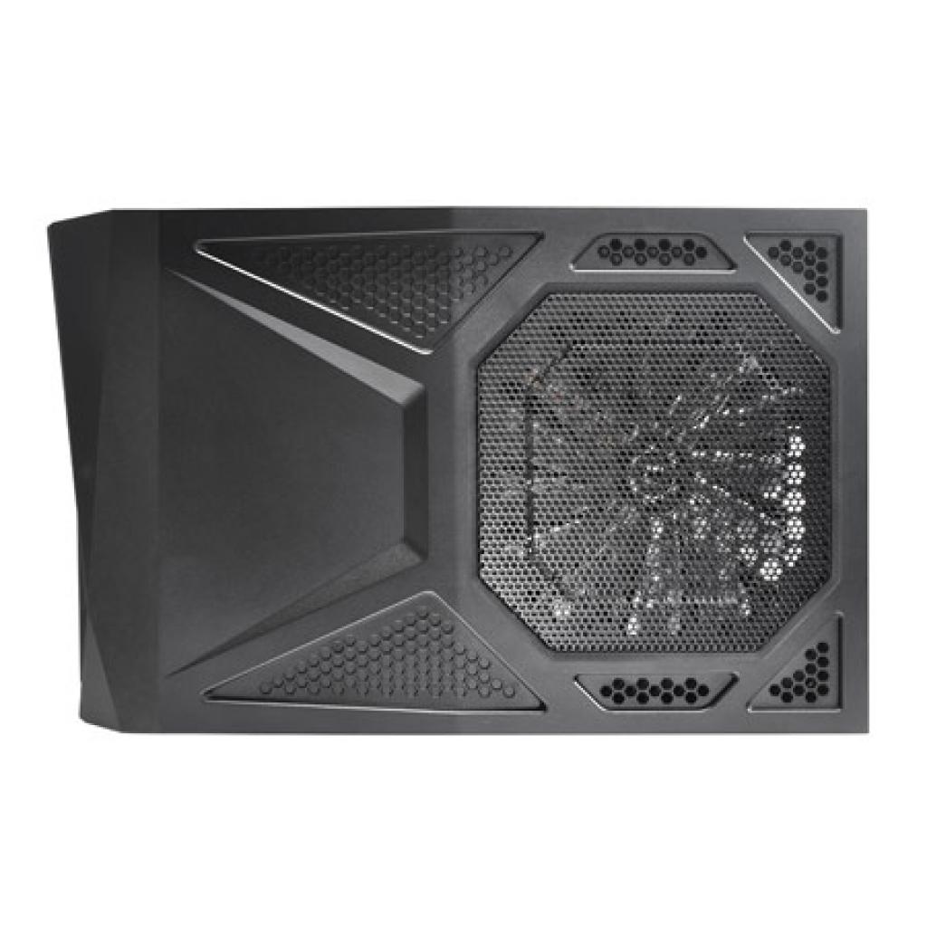 [07/12/2010] Thermaltake Armor A30: Kompaktes Gehäuse für Gamer (7)