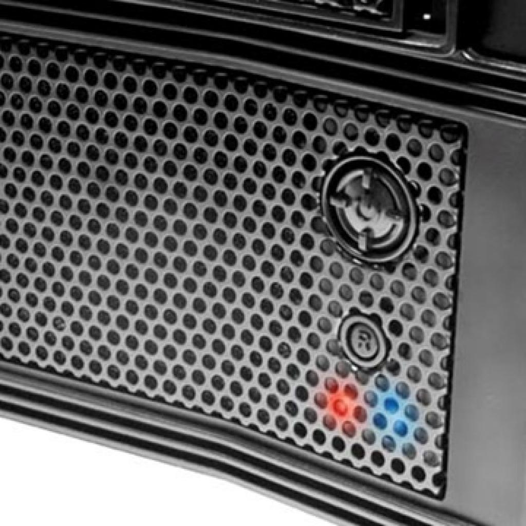 [07/12/2010] Thermaltake Armor A30: Kompaktes Gehäuse für Gamer (9)