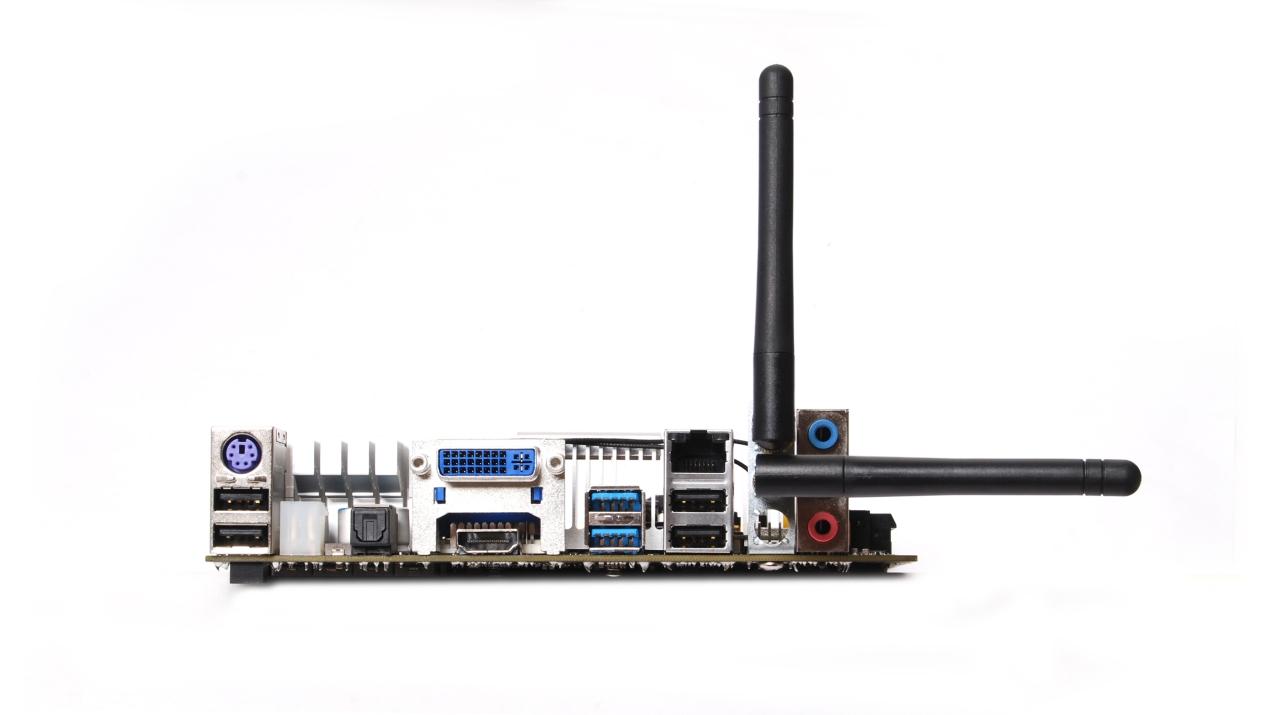 [15/12/2010] M880G-ITX Wifi und 880G-ITX Wifi: (4)