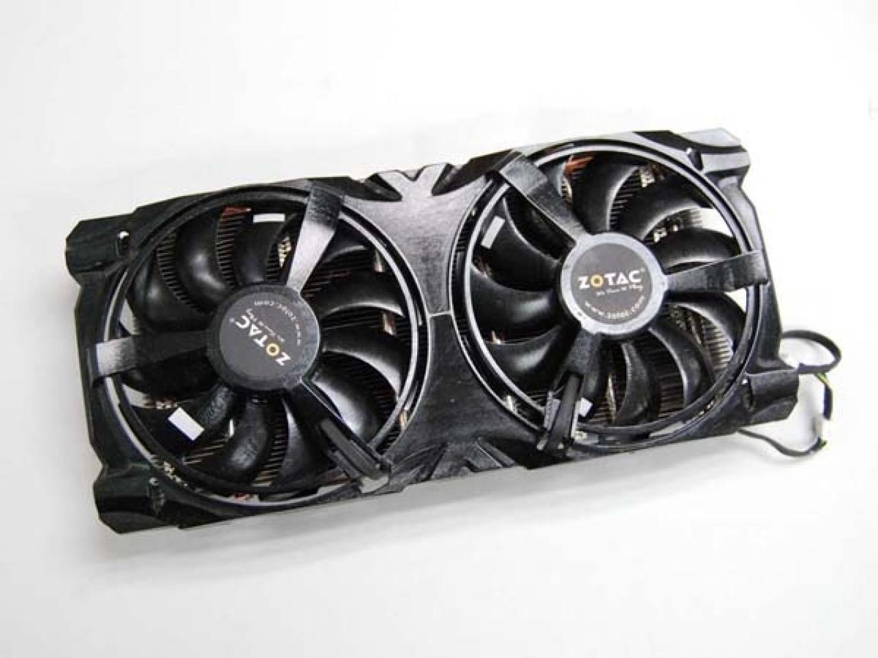 [17/12/2010] Nvidia Geforce GTX 580: Fotos eines Eigendesign-Prototyp von Zotac aufgetaucht (5)