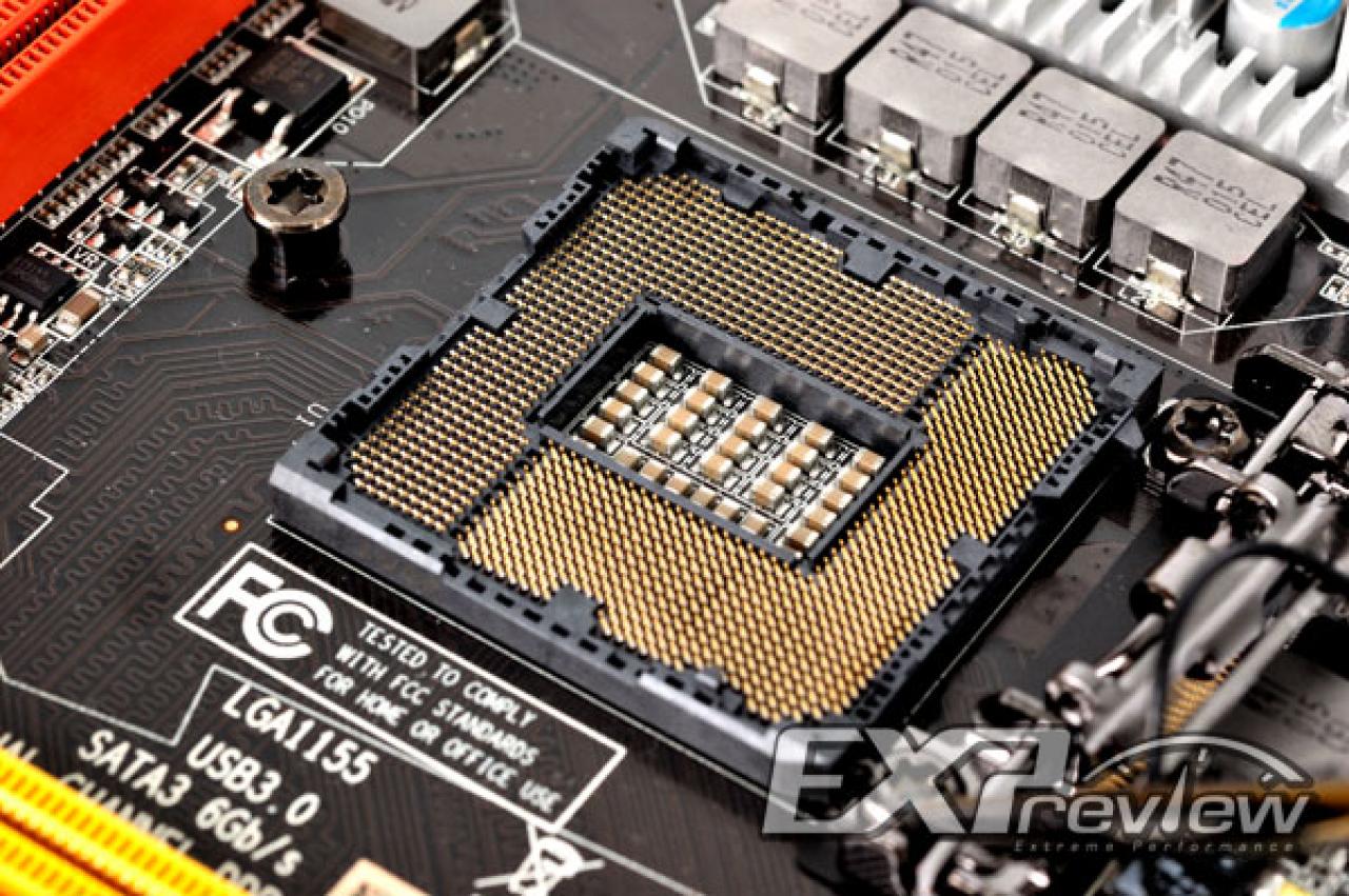 [29/12/2010] Zotac H67ITX U3 Wifi (3)