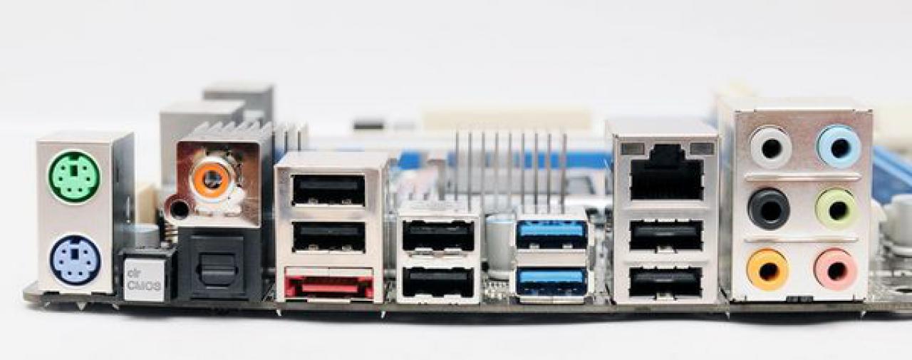 [27/12/2010] Asrock P67 Transformer (3)