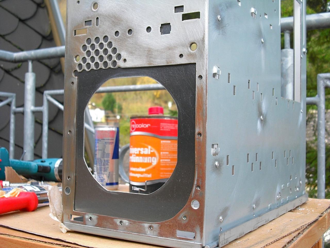 [22/12/2010] Retro-Casemod Concrete Elephant: Update (18)