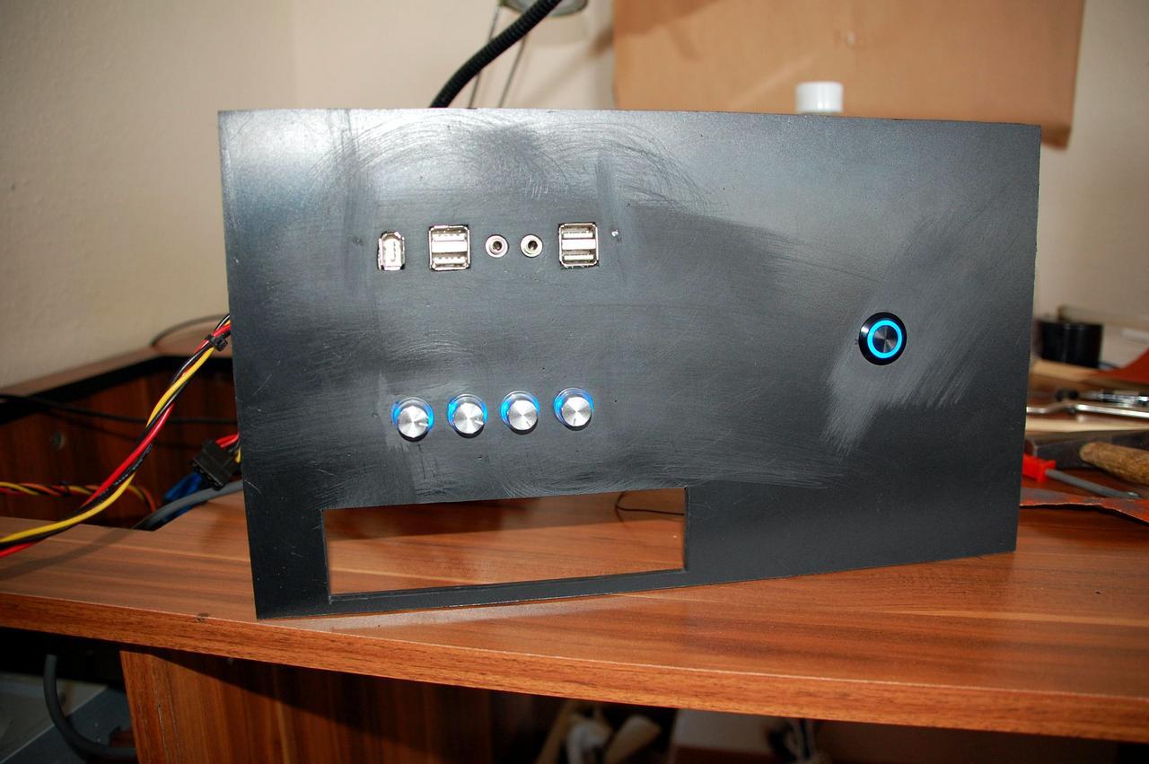 [17/12/2010] Schöner-Wohnen-Casemod: Der Wakü-PC im Schreibtisch (33)