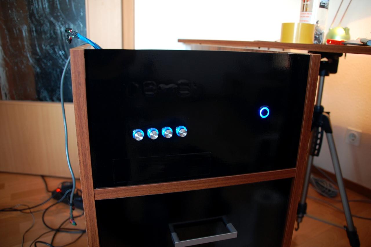 [17/12/2010] Schöner-Wohnen-Casemod: Der Wakü-PC im Schreibtisch (34)