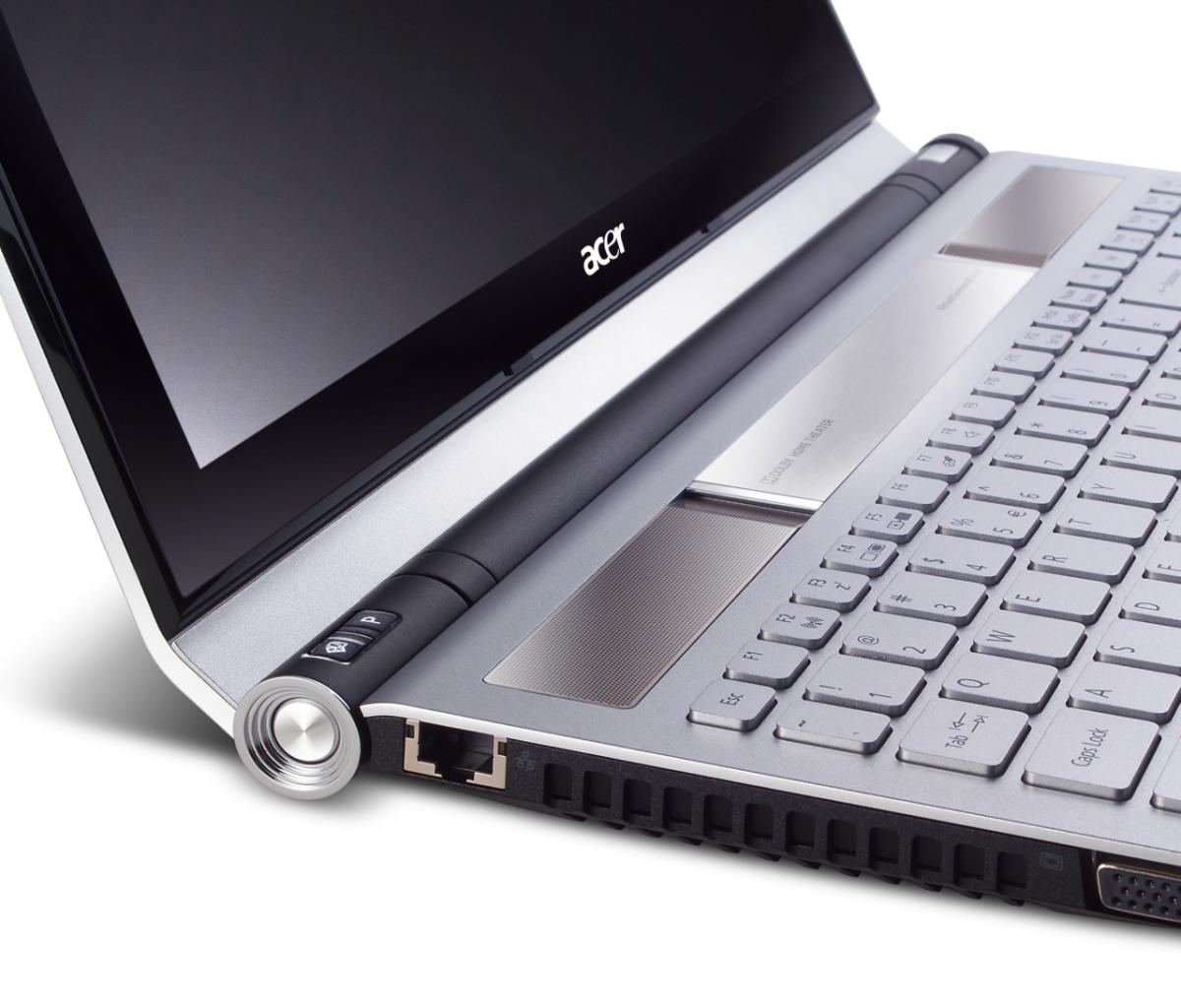 [13/01/2011] Acer Aspire 5950 001
