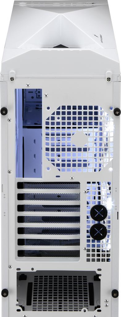 [26/01/2011] Aerocool 6th Element (6)